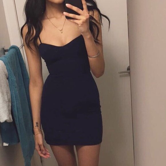 Reformation Spencer Dress - Picture 5 of 9